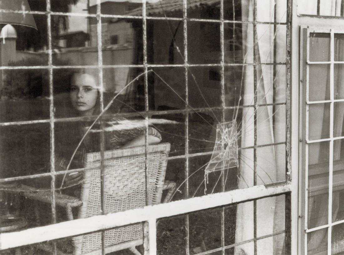 MANUEL ALVAREZ BRAVO - Aurelia, 1980s: Artist: Manuel Alvarez Bravo Title: Aurelia, 1980s Medium: Photo Litho, 2008, Germany Dimensions: 9.1x6.75" Additional Information: Heat Wax Mounted on 11x14" Conservation Board Artist Bio: Manuel Alv