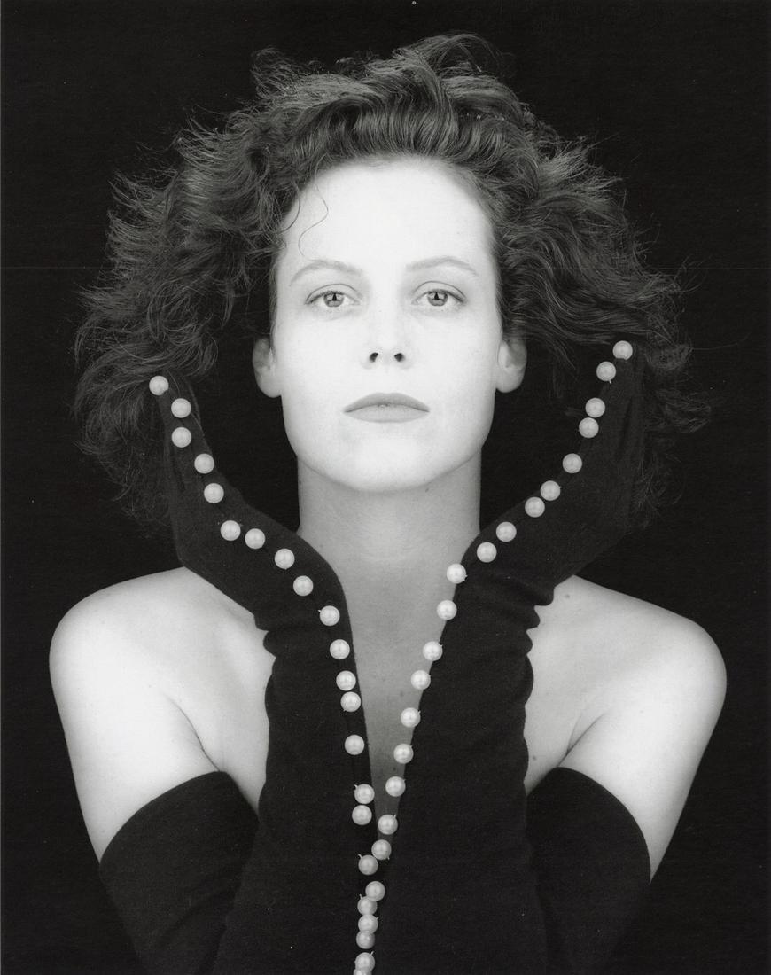 ROBERT MAPPLETHORPE - Sigourney Weaver, 1988 (1 of 1)