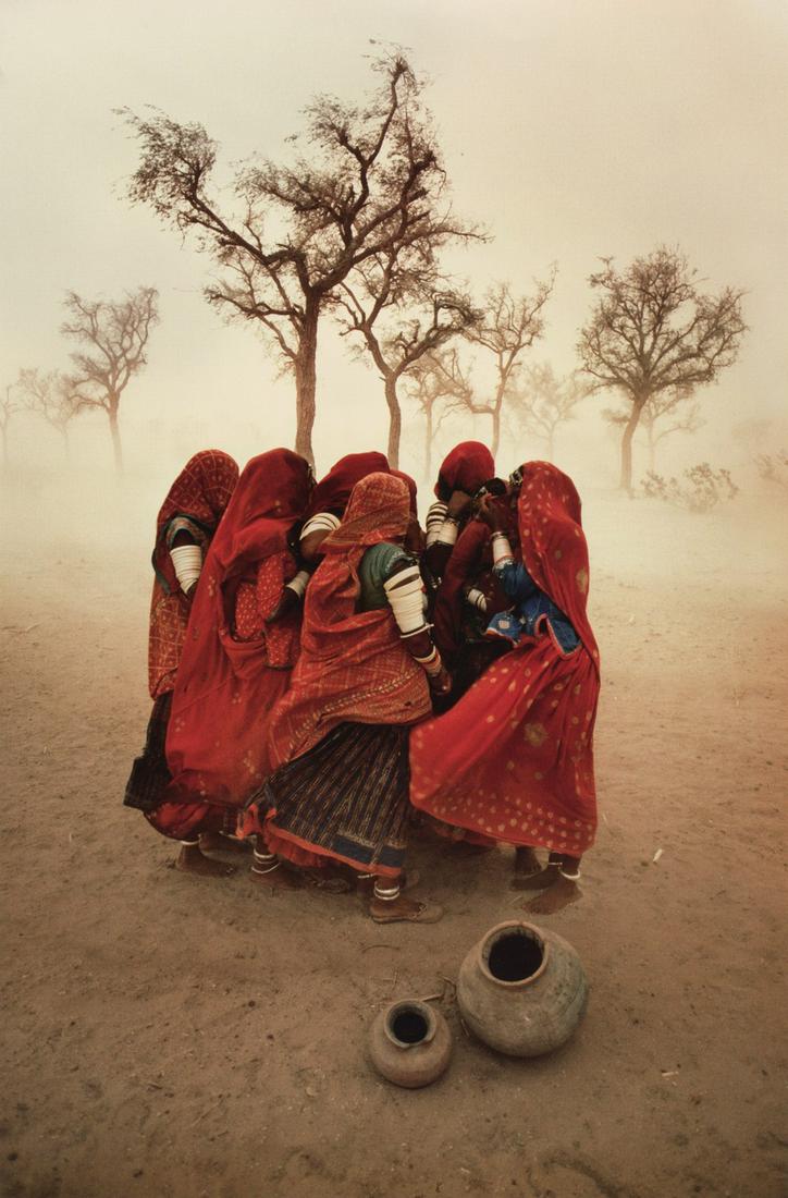STEVE MCCURRY - Dust Storm, Rajasthan, India, 1983 (1 of 1)