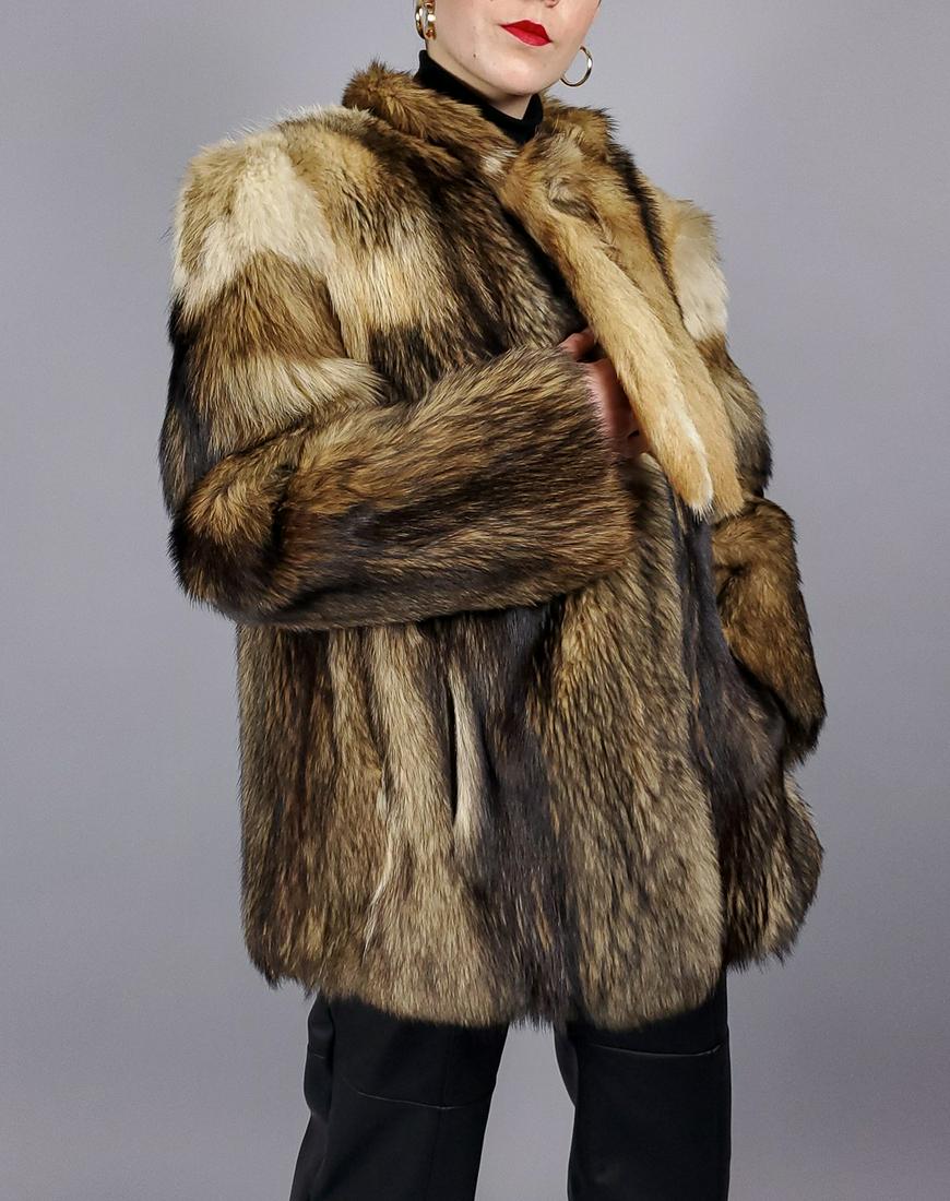 COYOTE FUR JACKET SIZE M (1 of 10)
