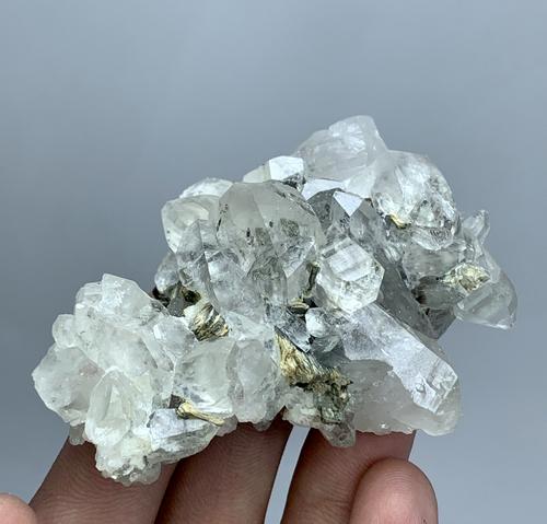 98 Gram  Very Amazing Natural  Quartz Specimen (1 of 4)