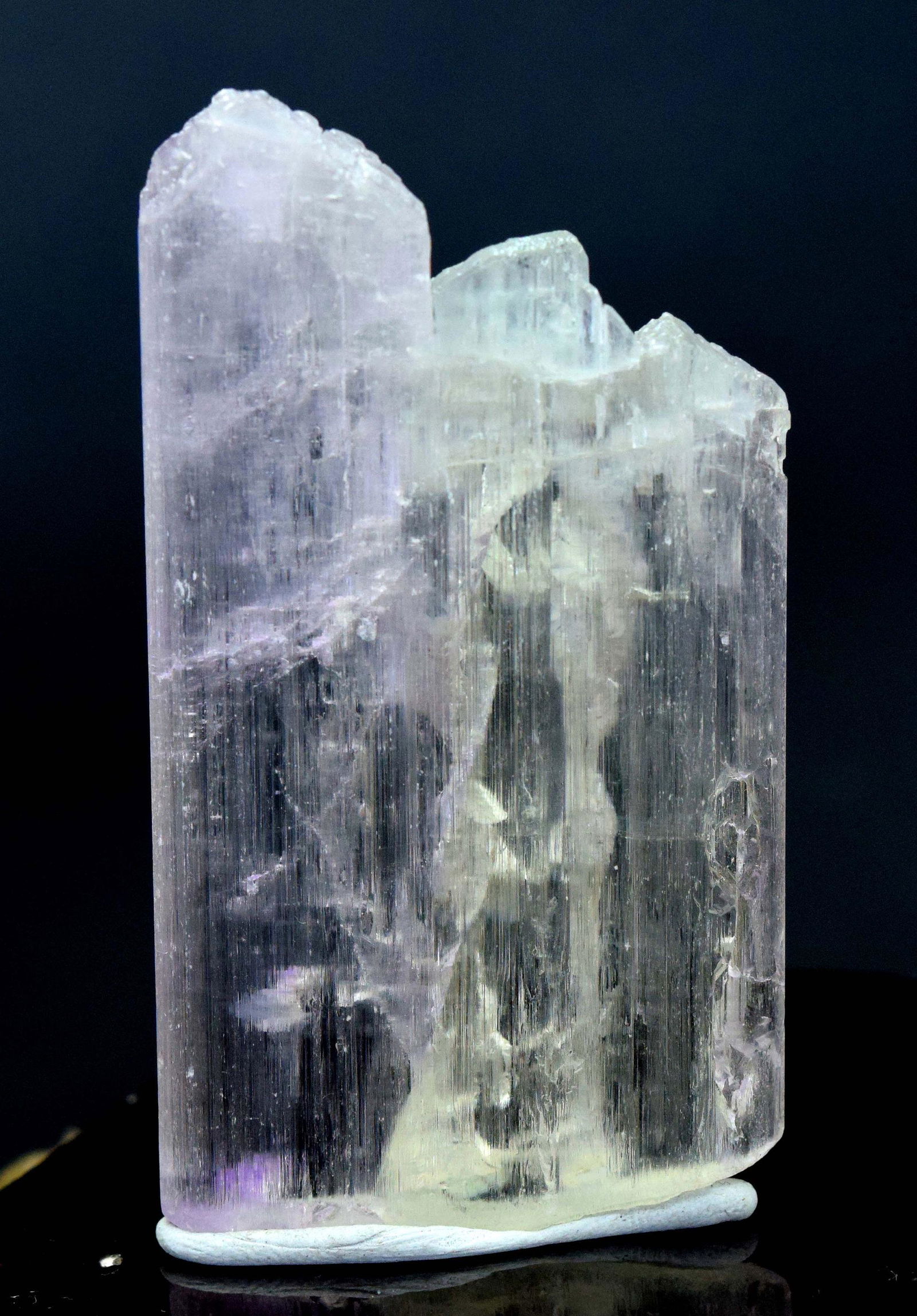 30 Gram V-Shape Double Terminated & Undamaged Gem Grade (1 of 5)