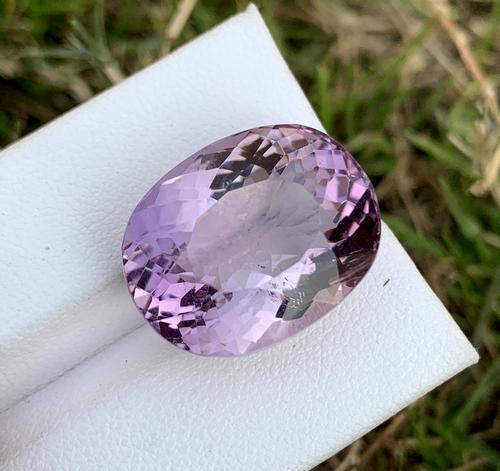 21.15 Carat Beautiful Natural Amethyst Gemstone (1 of 5)