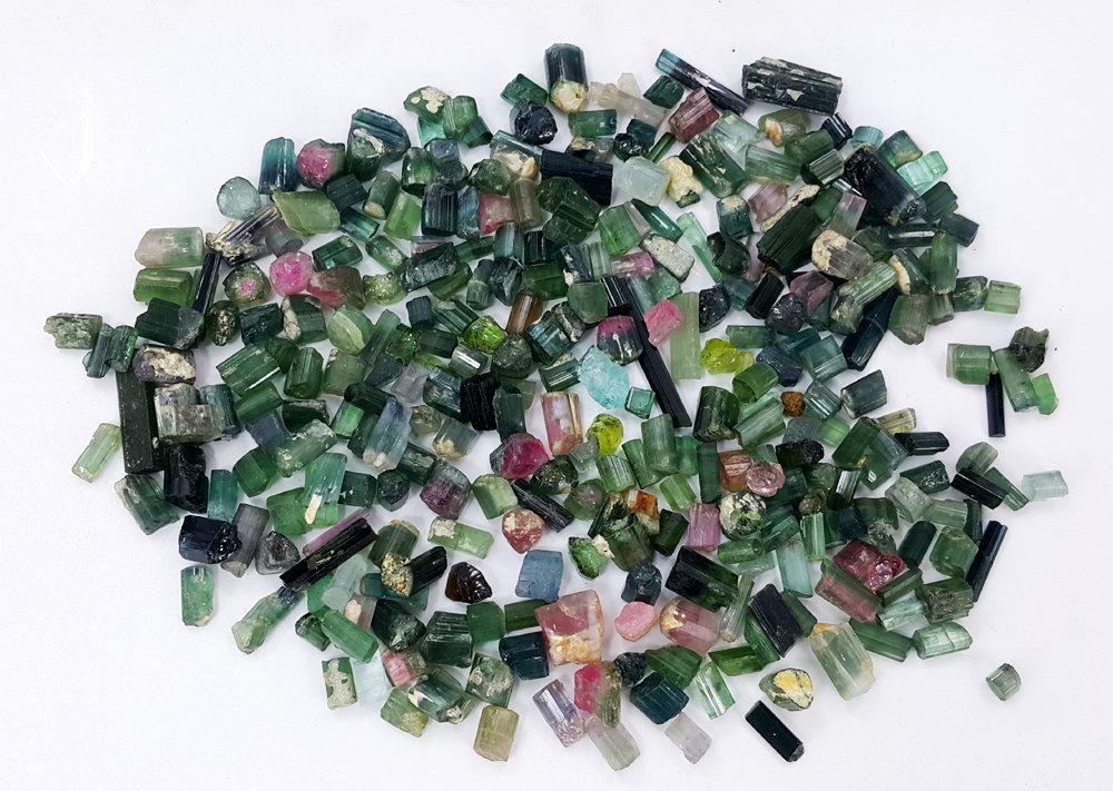 Tourmaline Crystals , Natural Tourmaline Rough Crystals (1 of 4)