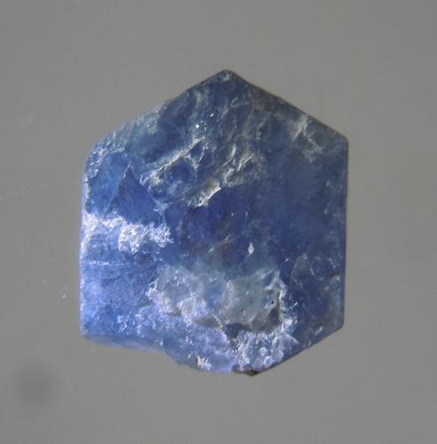 1.65 CT HEXAGONAL SAPPHIRE CRYSTAL - UNTREATED (1 of 4)