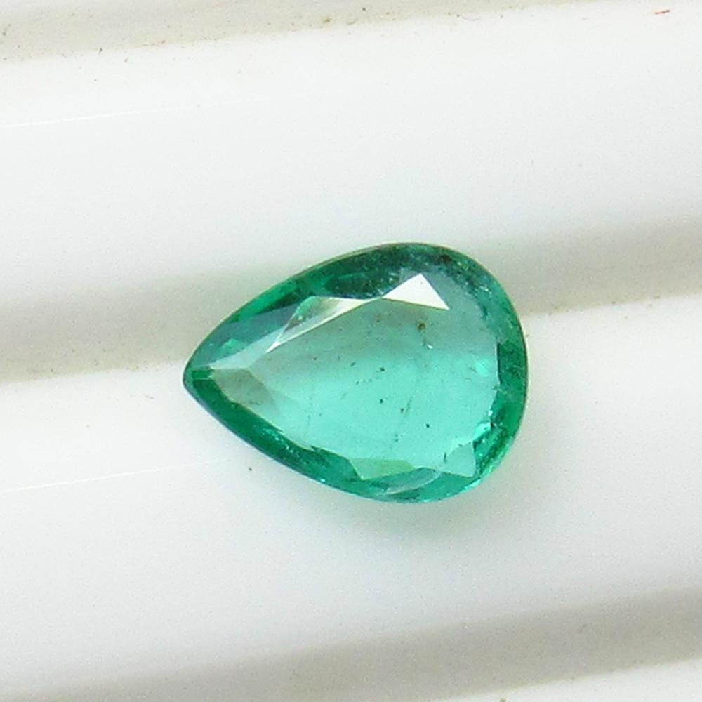 1.11 Ct Natural Zambian Emerald Pear Cut (1 of 2)