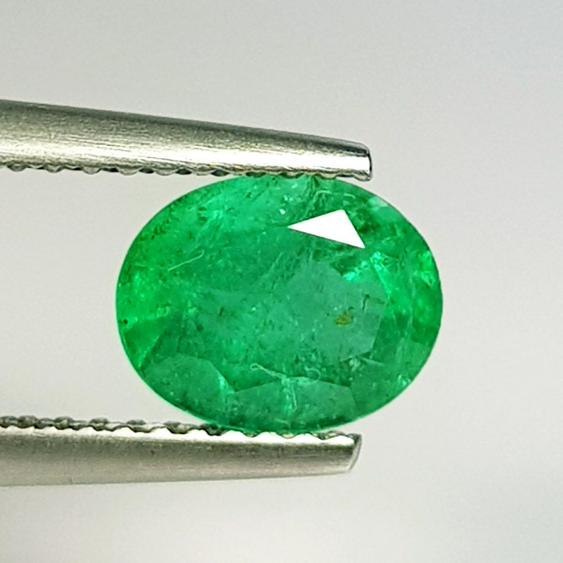 Natural Emerald Oval Cut 1.19 ct (1 of 4)