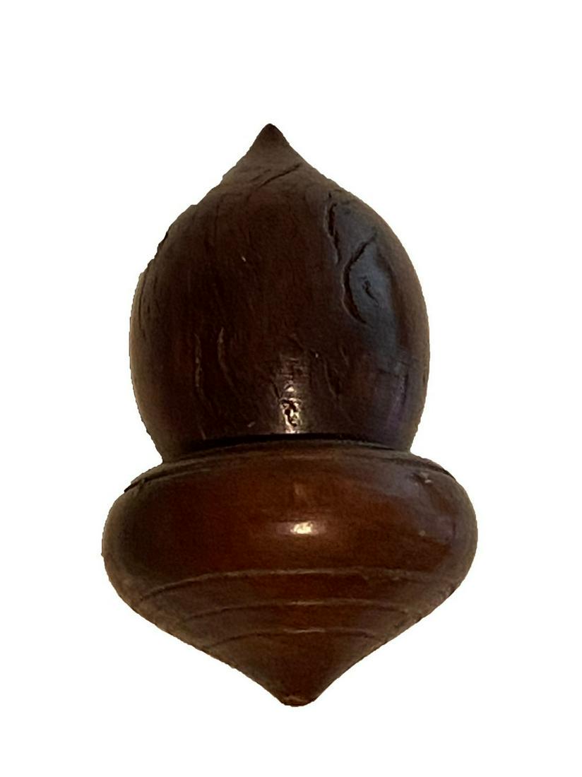 Acorn Thimble Holder (1 of 2)