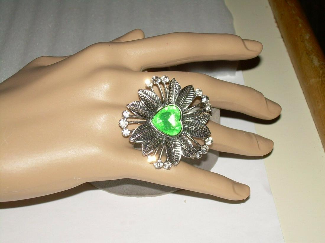 Vintage Adjustable Flower Ring With Raised Green (1 of 12)