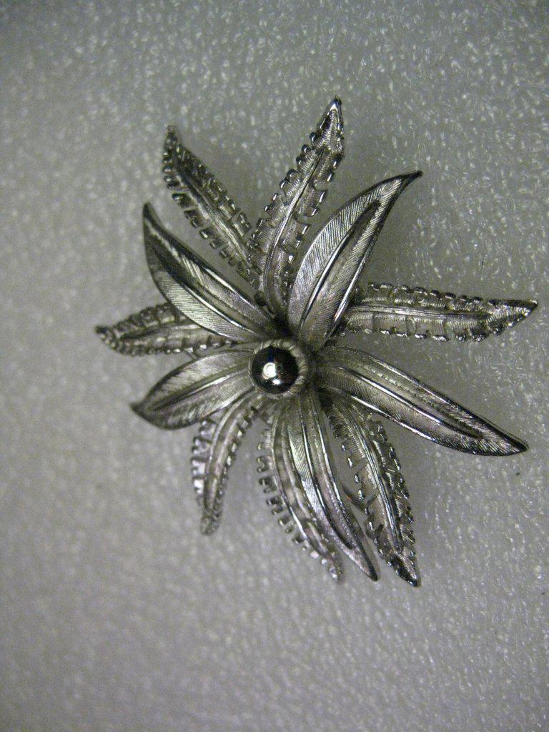 Vintage Silvertone Blossom Brooch, Textured, Signed PIM (1 of 6)