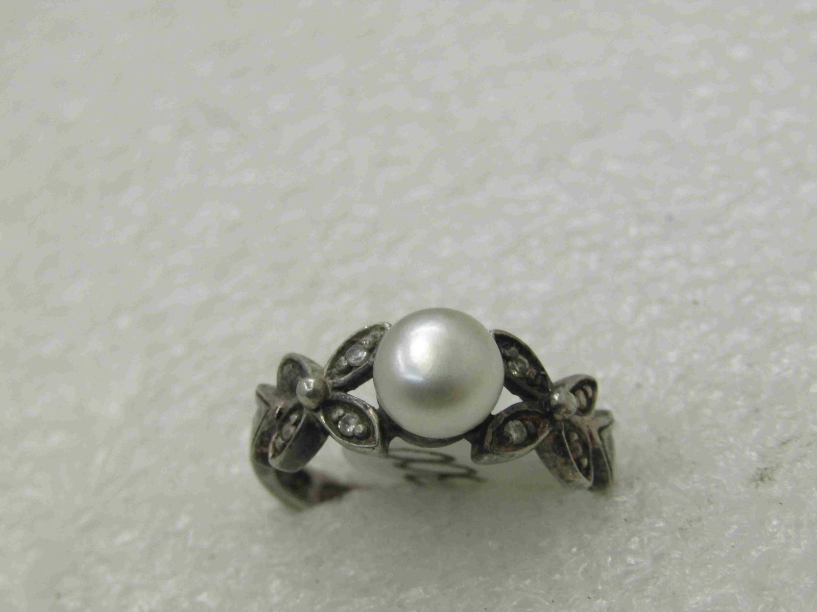 Vintage Avon Pearl Ring, Floral, Sz. 7, 3.10 gr. (1 of 7)