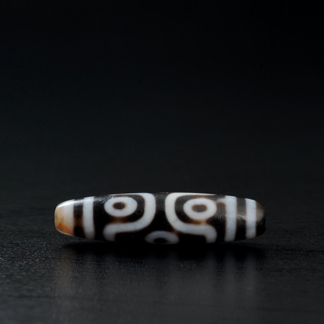 Tibet six-eye dzi-beads (1 of 8)