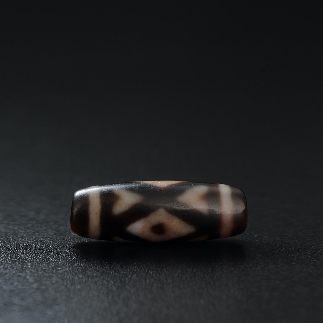 Tibetan Diamond Eye Dzi-beads (1 of 8)