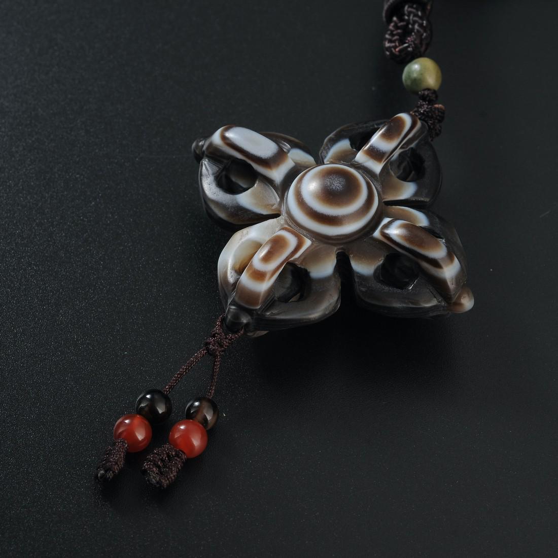 Tibetan cross agate vajra (1 of 8)