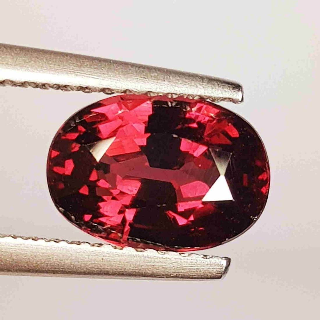 Natural Rhodolite Garnet Oval Cut 2.35 ct (1 of 5)