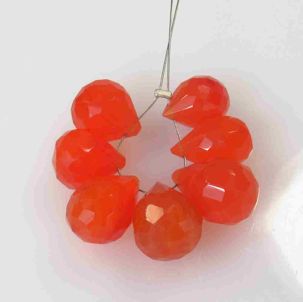 40.90 Ctw Natural 7 Carnelian Drilled Pear Beads: No Reserve! Title: 40.90 Ctw Natural 7 Carnelian Drilled Pear Beads Stone Clarity: Transparent Gemstones: Carnelian Beads Size/Dimensions: 40.9 Carat Weights: 11.4x8.2 to 12.9x9.5 mm / 7 PC's Addition