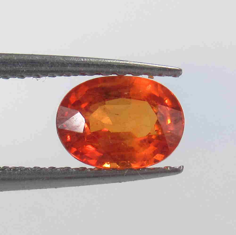 1.21 Ctw Natural Ceylon Orange Sapphire Oval Cut (1 of 2)