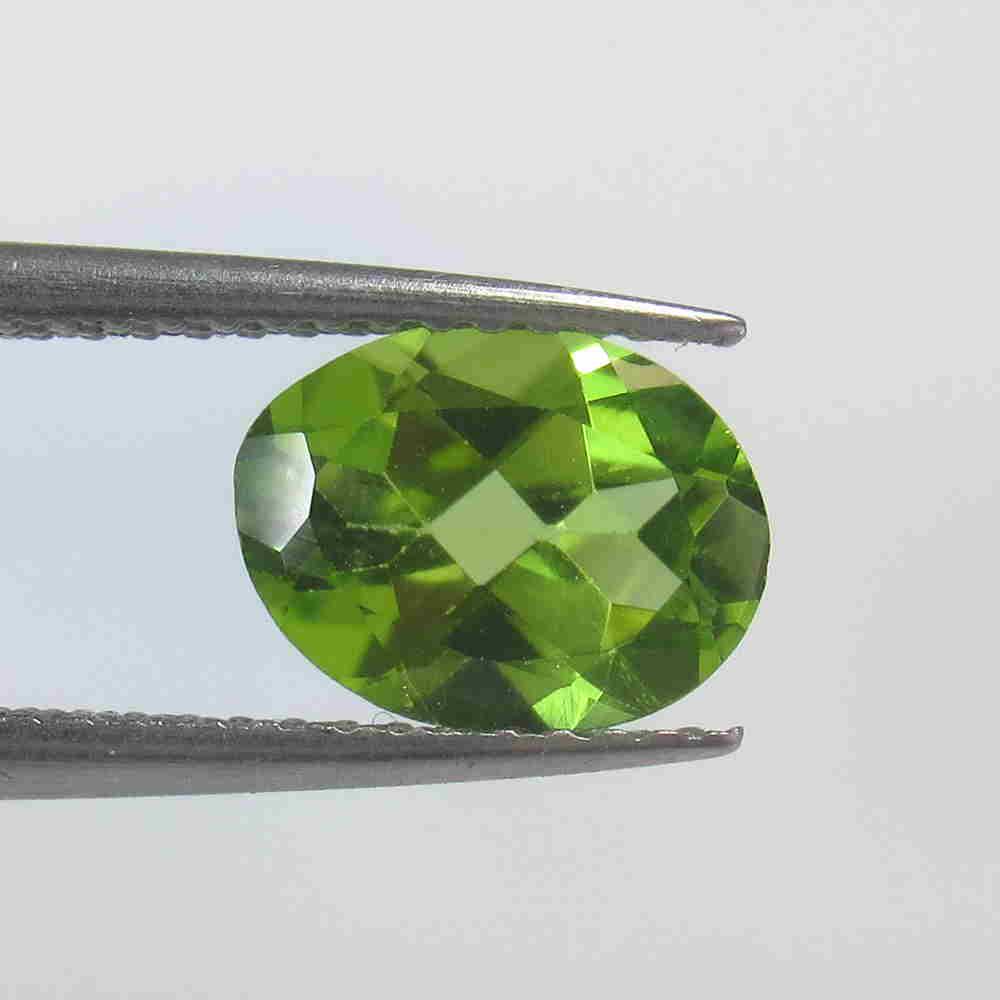 1.45 Ctw Natural Pakistan Peridot Oval Cut: No Reserve! Title: 1.45 Ctw Natural Pakistan Peridot Oval Cut Stone Clarity: VVS Gemstones: Peridot Size/Dimensions: 1.45 Carat Weights: 8.70 x 6.70 x 3.80 mm Additional Information: Top Class Luster 
