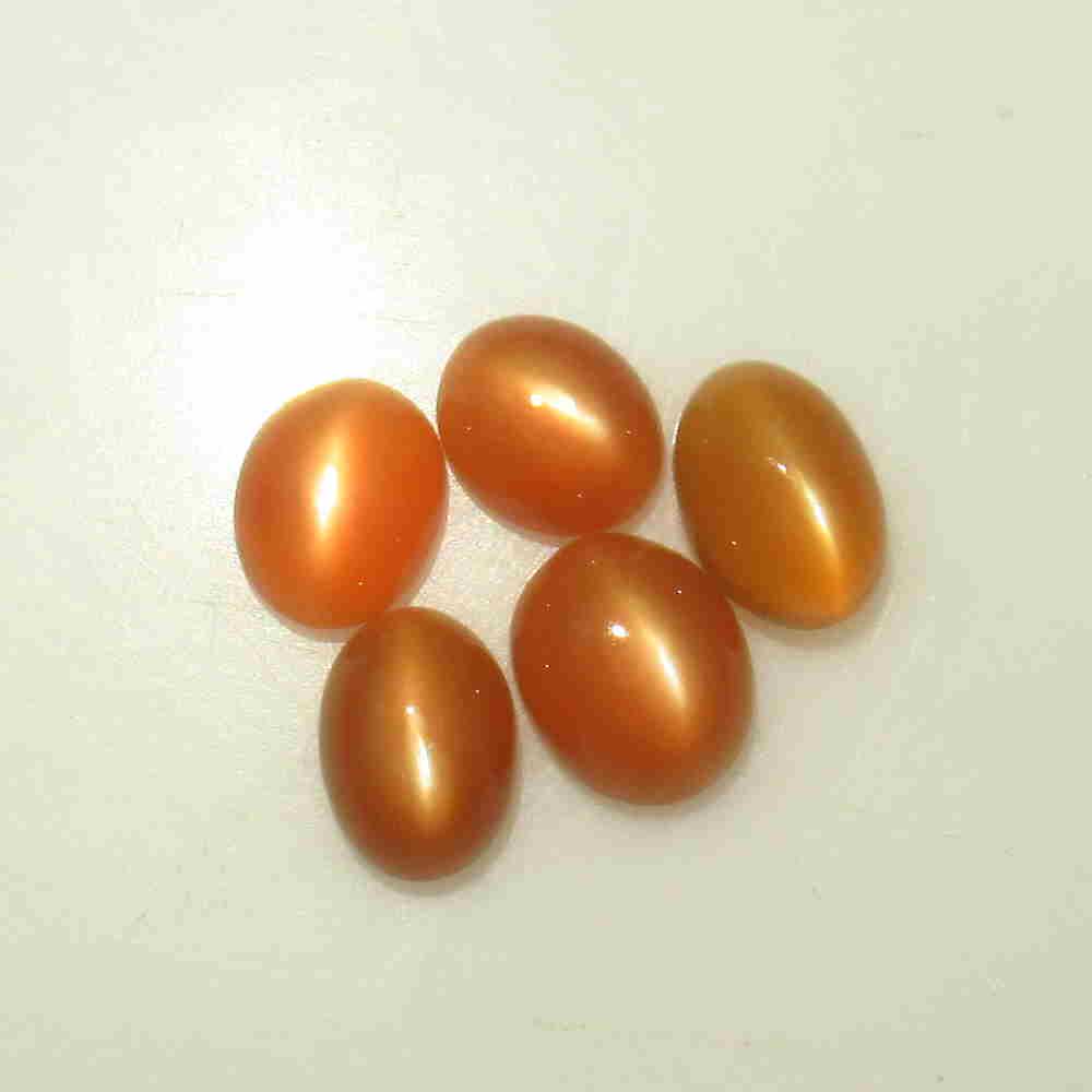 8.35 Ctw Natural 5 Moonstone Oval Set: No Reserve! Title: 8.35 Ctw Natural 5 Moonstone Oval Set Stone Clarity: Transparent Gemstones: Moonstone Size/Dimensions: 8.35 Carat Weights: 7.8x6.6 - 8.8x7.2 mm / 5 PC's Additional Information: Nice