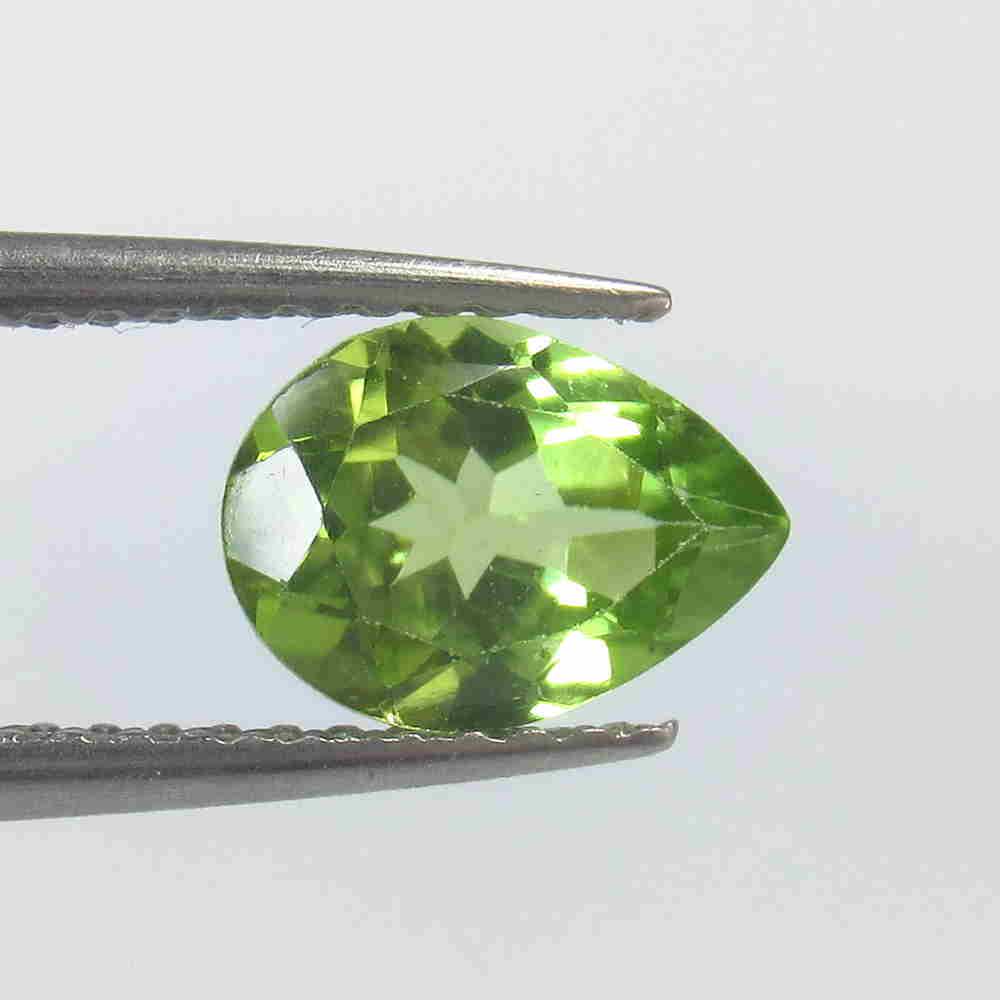 1.03 Ctw Natural Pakistan Peridot Pear Cut: No Reserve! Title: 1.03 Ctw Natural Pakistan Peridot Pear Cut Stone Clarity: VVS Gemstones: Peridot Size/Dimensions: 1.03 Carat Weights: 8.20 x 5.90 x 3.60 mm Additional Information: Top Class Luster 