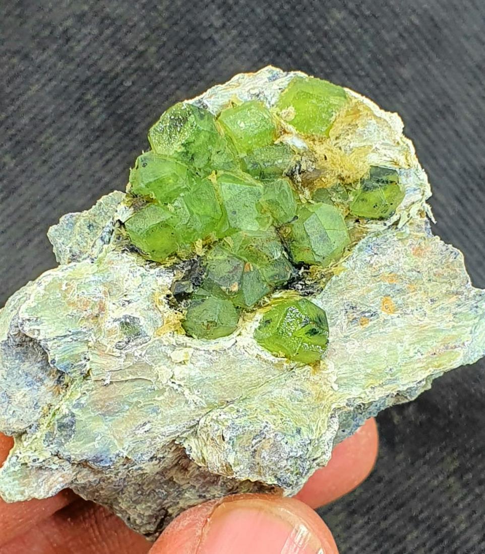 Garnet Crystal , Terminated And Undamaged Green Color (1 of 4)