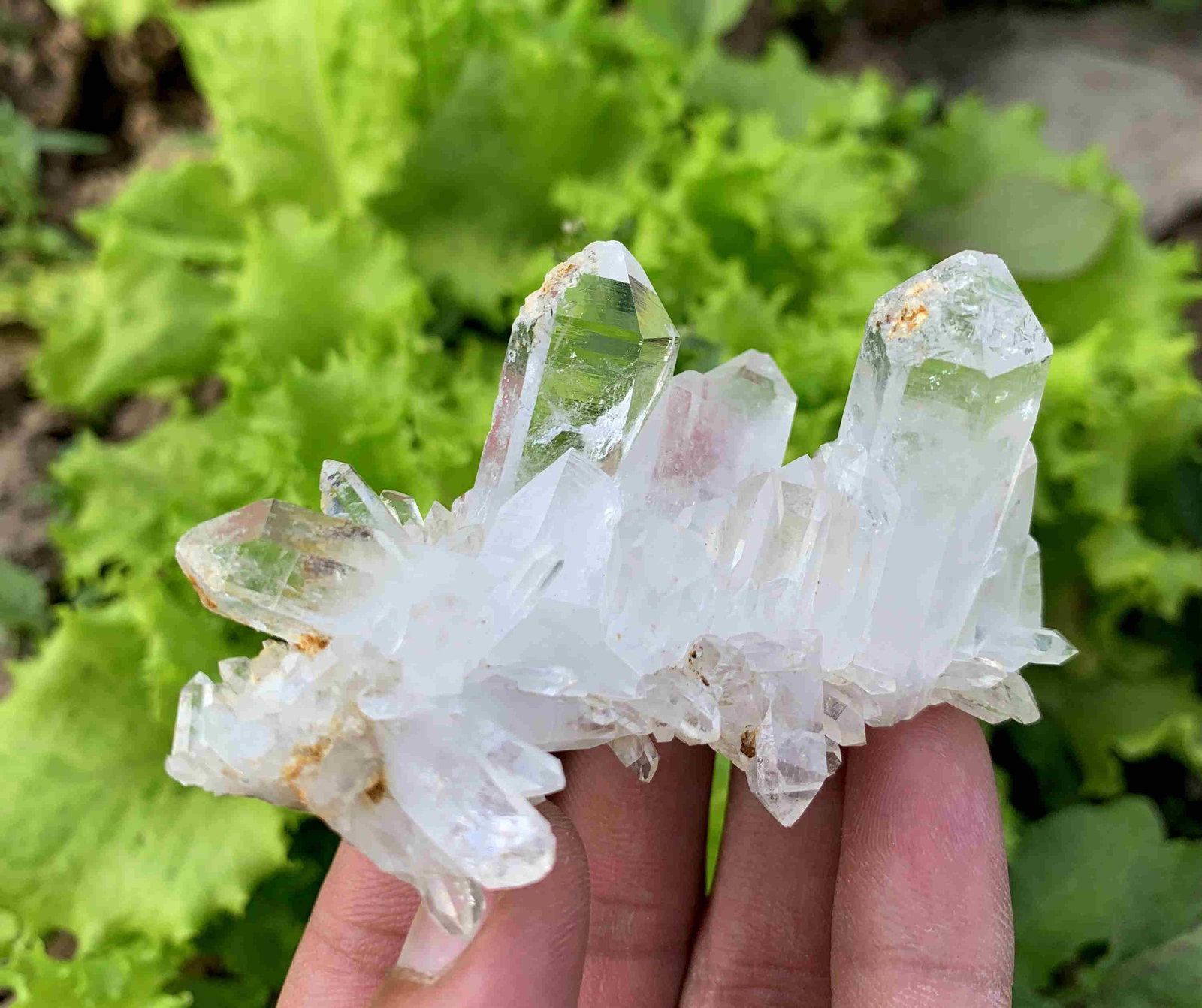 70 Gram Beautiful Well Terminated Natural Quartz: Title: 70 Gram Beautiful Well Terminated Natural Quartz Specimen Weight: 70 Gram Size/Dimensions: 79x44x27 mm Origin: Pakistan Reserve: $20.00 Shipping: Domestic: Flat-rate of $15.00 to anywhere withi