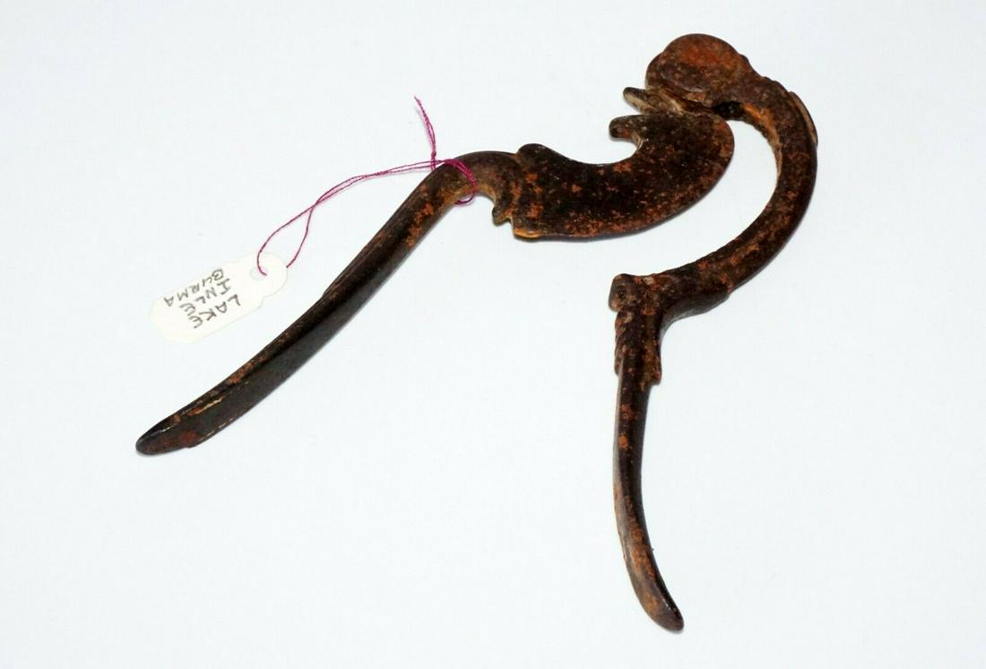 18/19C Burmese Bronze Betel Nut Chopper Lake Inle Reg.: Up for sale from a recent well known collectors estate in Honolulu Hawaii this 18th/19t century Burmese Bronze betel nut chopper, acquired at a local market around lake Inle, Myanmar (Burma). The cond