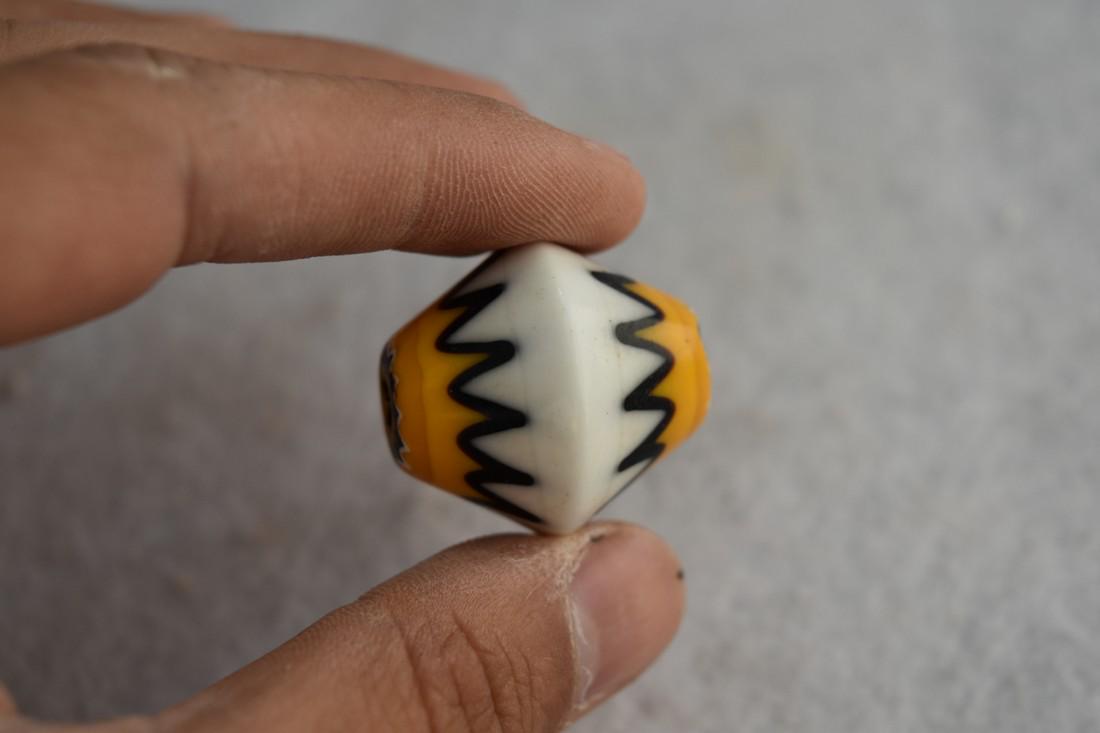 1 1/8" Vintage Chevron Bead (1 of 3)