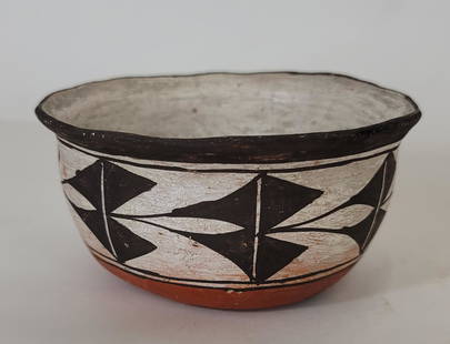 Acoma Pueblo Pottery Bowl Ca 1920s: Title: Acoma Pueblo pottery bowl ca 1920s Provenance/Additional Info: A small, unusual straight sided bowl with repeating diamond pattern. An old Acoma label on the underside. Excellent condition with