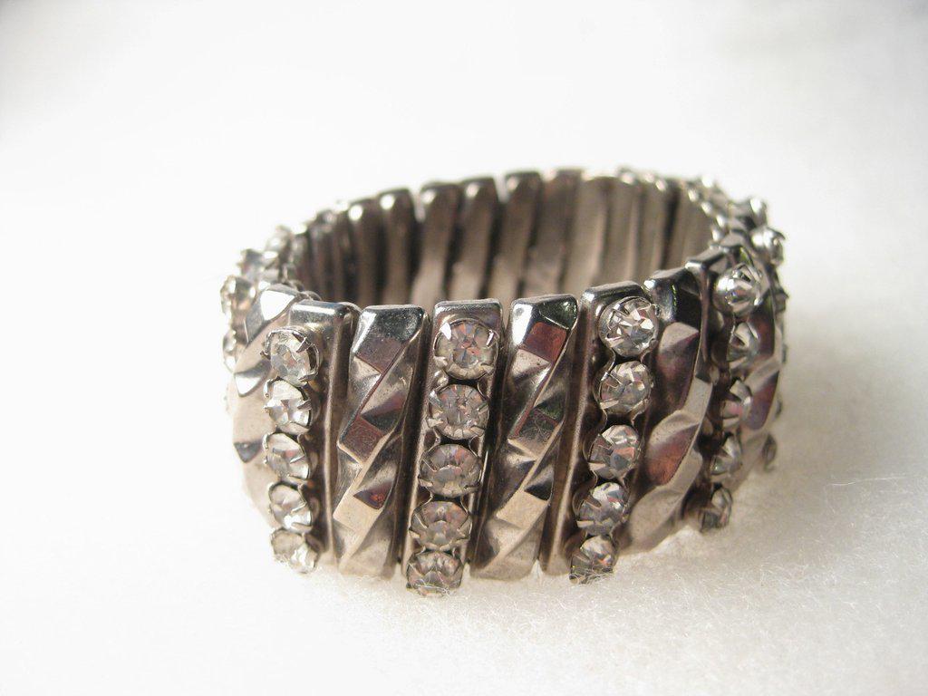 Vintage Silver Tone Rhinestone and Ribbed 1" wide (1 of 3)