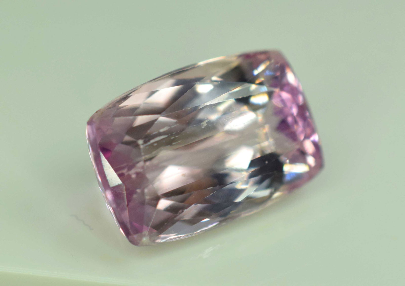 11.85 carats Pink Color Natural Kunzite Loose Gemstone (1 of 7)