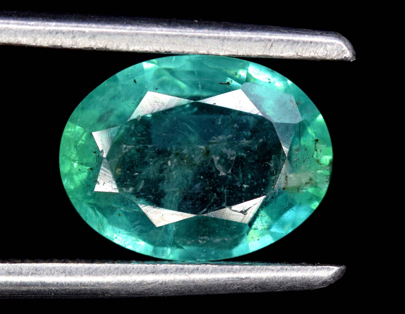 Emerald Loose Gemstone From Zambia - 2.05 Carats - (1 of 4)