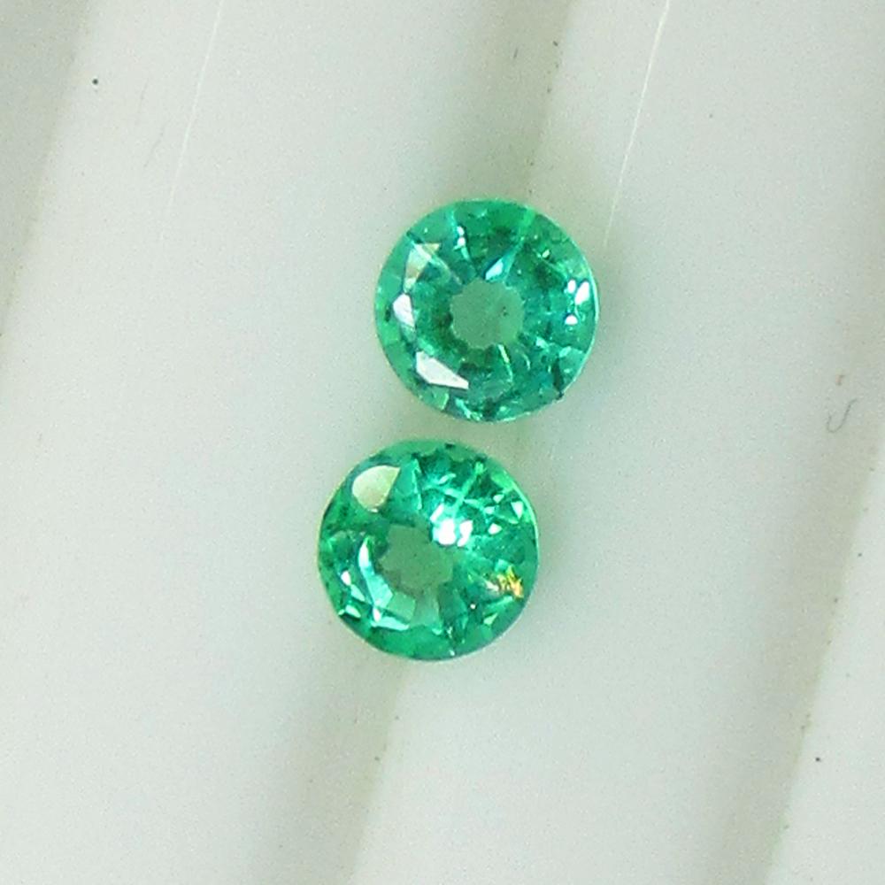 0.41 Ct Natural Colombian Emerald Round Pair (1 of 2)