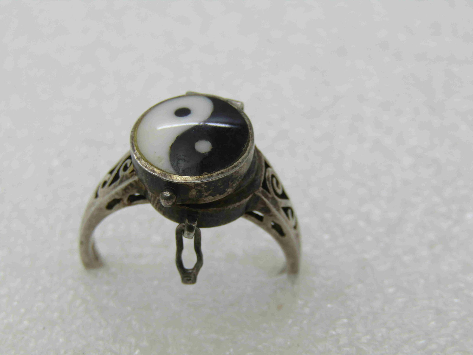 Vintage Sterling Yin Yang Poison Ring, Sz. 9.5 Unisex (1 of 10)