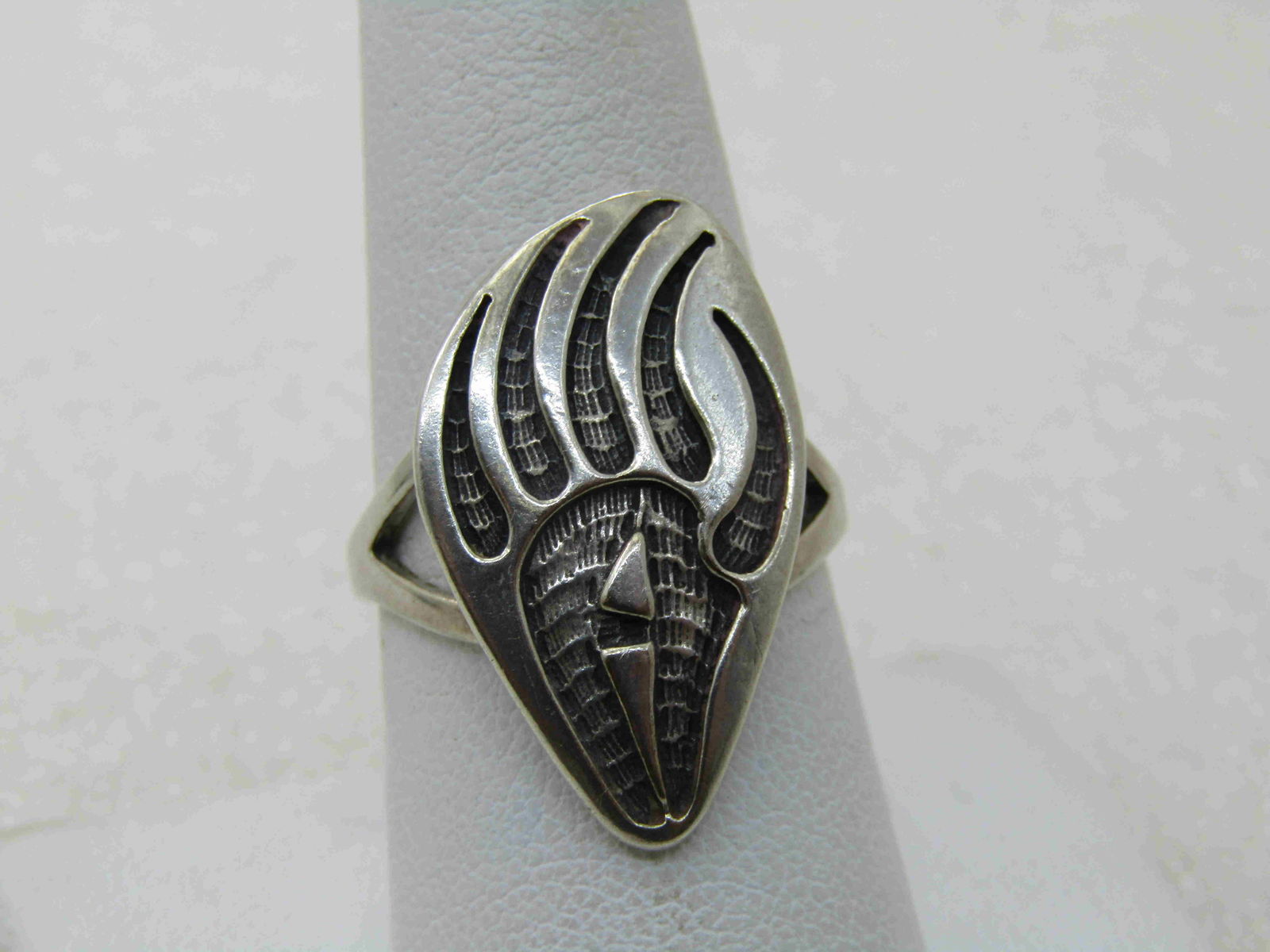Vintage Sterling Silver Bear Print Ring, Sz. 9, Signed (1 of 6)