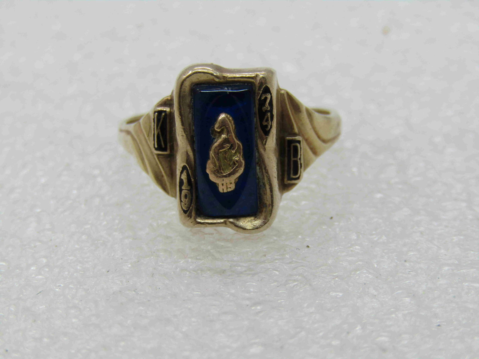 Vintage 10kt 1974 Class Ring, KB, Horse on Crest, size (1 of 8)
