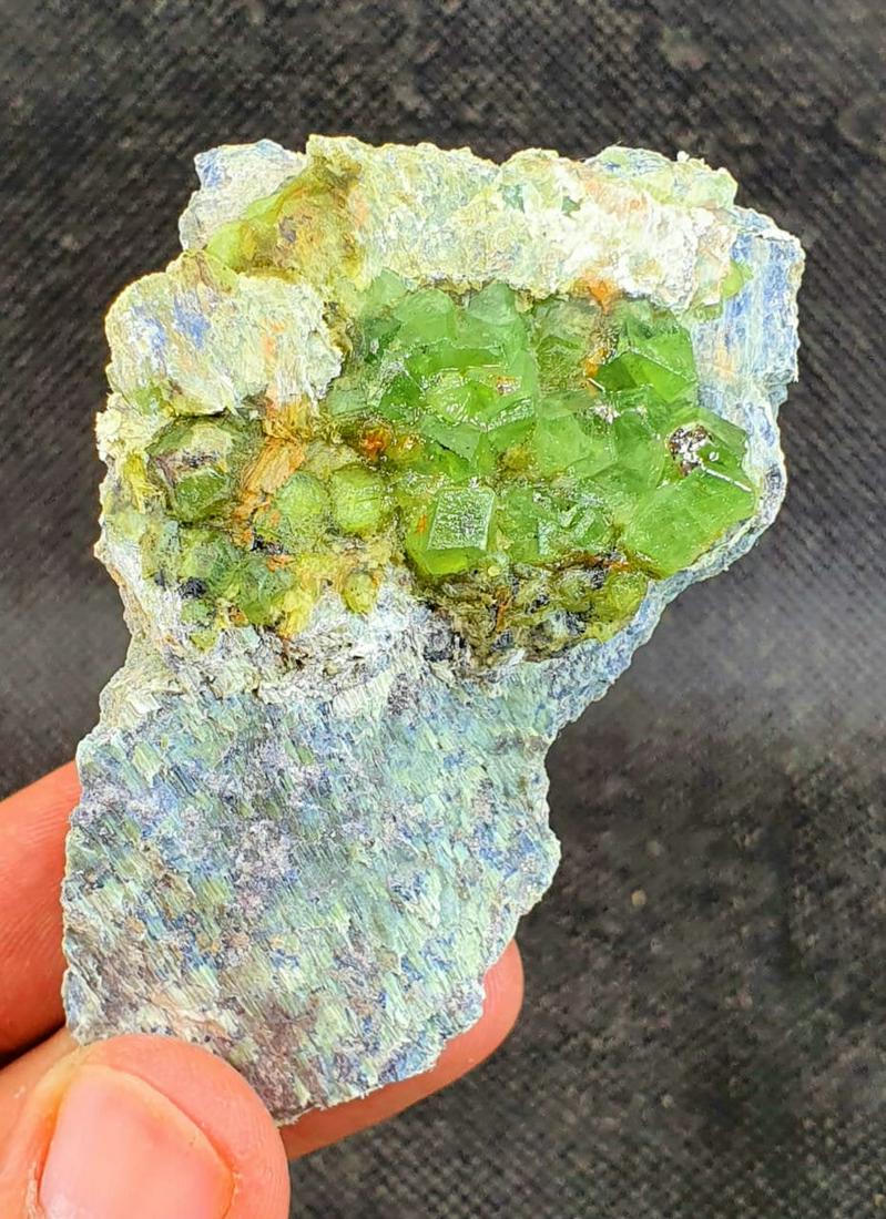 Garnet Crystal , Terminated And Undamaged Green Color (1 of 4)