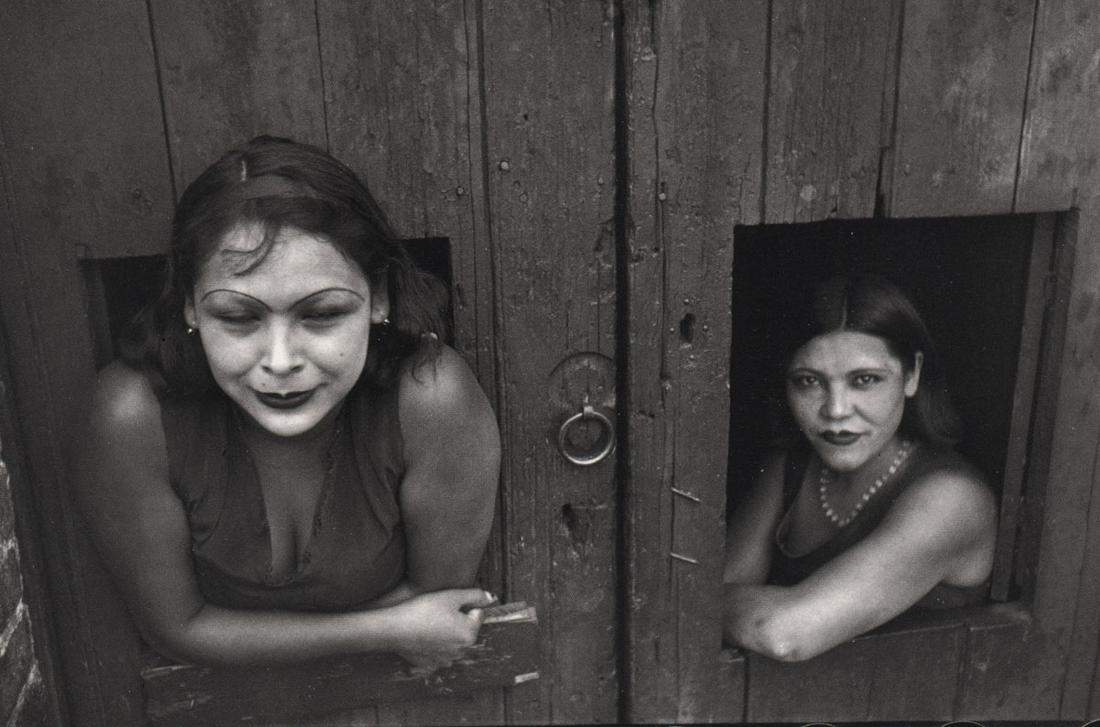 HENRI CARTIER-BRESSON - Calle Cuauhtemoctzin, Mexico: Artist: HENRI CARTIER-BRESSON Print Title: Calle Cuauhtemoctzin, Mexico City, 1934 Printing Date: 2000’s Medium: PhotoLitho Printed in: Germany Image Size approx: 3.5 x 5.5” Henri Cartier-Bresson 