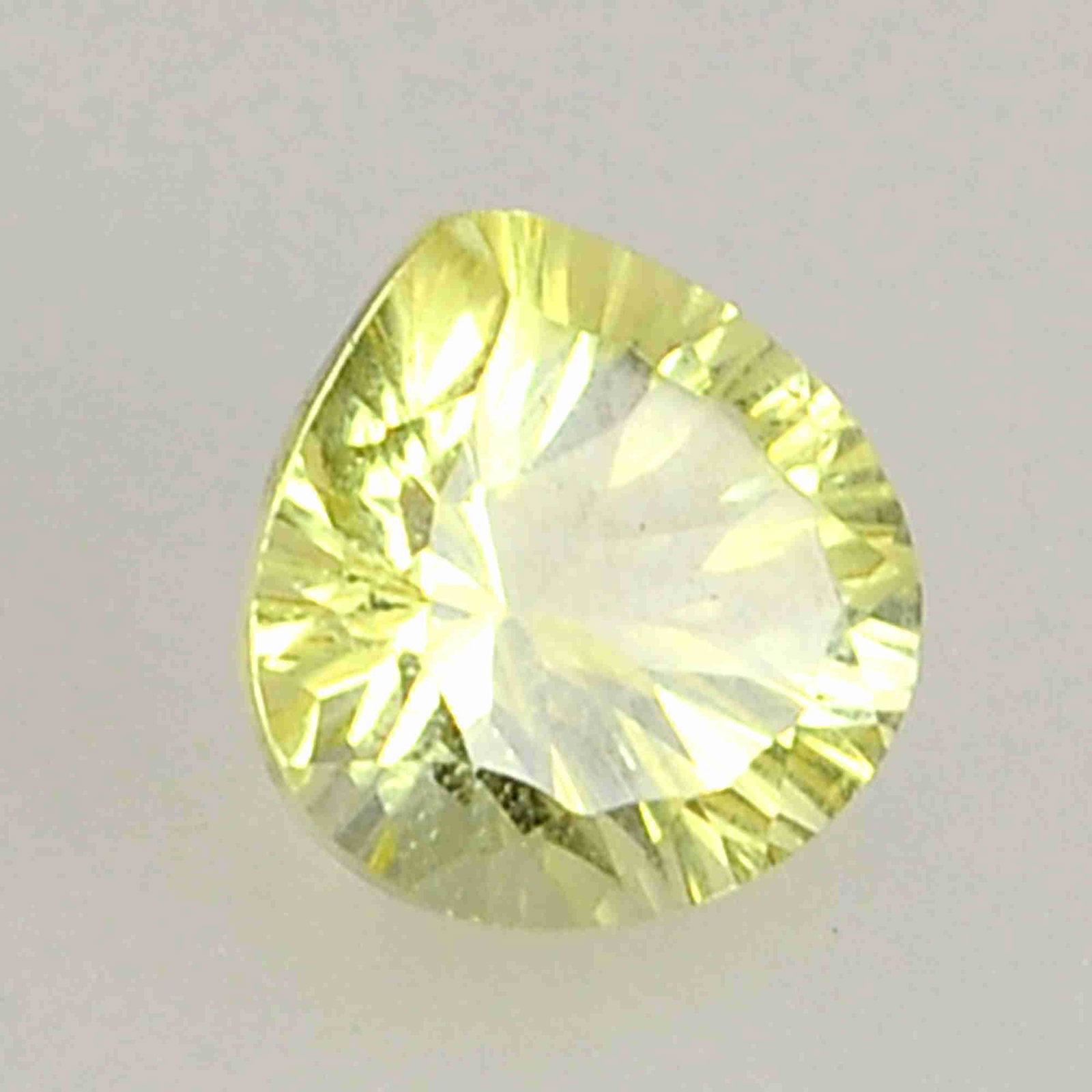 3.2 Carat Yellow Color Natural Heart Lemon Quartz Loose: No Reserve! Title: 3.2 Carat Yellow Color Natural Heart Lemon Quartz Loose Gemstone 1 Pieces Gemstones: Lemon Quartz Carat Weights: 3.2 Size/Dimensions: 6.5H x 10L x 10W mm Shipping: Domestic: Flat-ra