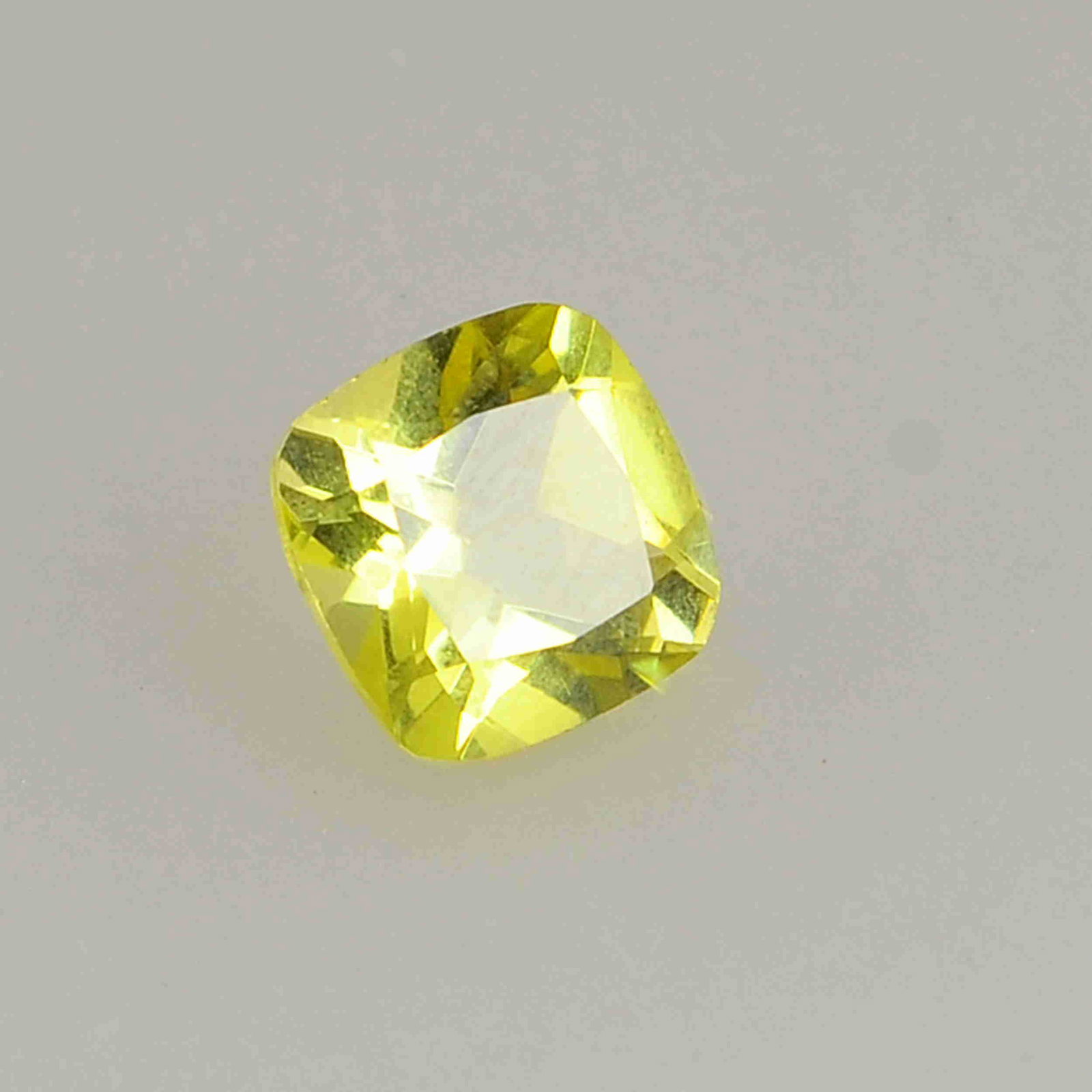 3.7 Carat Yellow Color Natural Square Lemon Quartz: No Reserve! Title: 3.7 Carat Yellow Color Natural Square Lemon Quartz Loose Gemstone 1 Pieces Gemstones: Lemon Quartz Carat Weights: 3.7 Size/Dimensions: 6.5H x 10L x 10W mm Shipping: Domestic: Flat-r