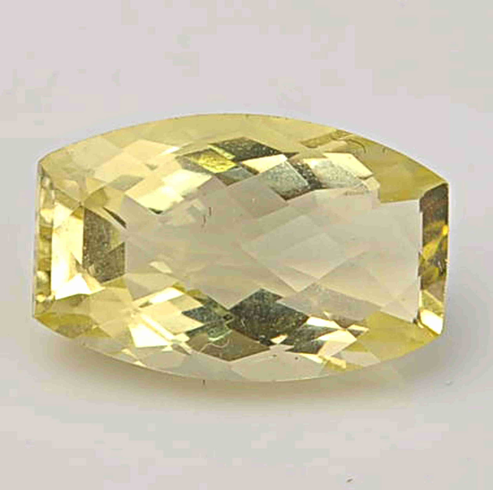 4.35 Carat Yellow Color Natural Fancy Lemon Quartz: No Reserve! Title: 4.35 Carat Yellow Color Natural Fancy Lemon Quartz Loose Gemstone 1 Pieces Gemstones: Lemon Quartz Carat Weights: 4.35 Size/Dimensions: 6H x 13L x 8.5W mm Shipping: Domestic: Flat-r