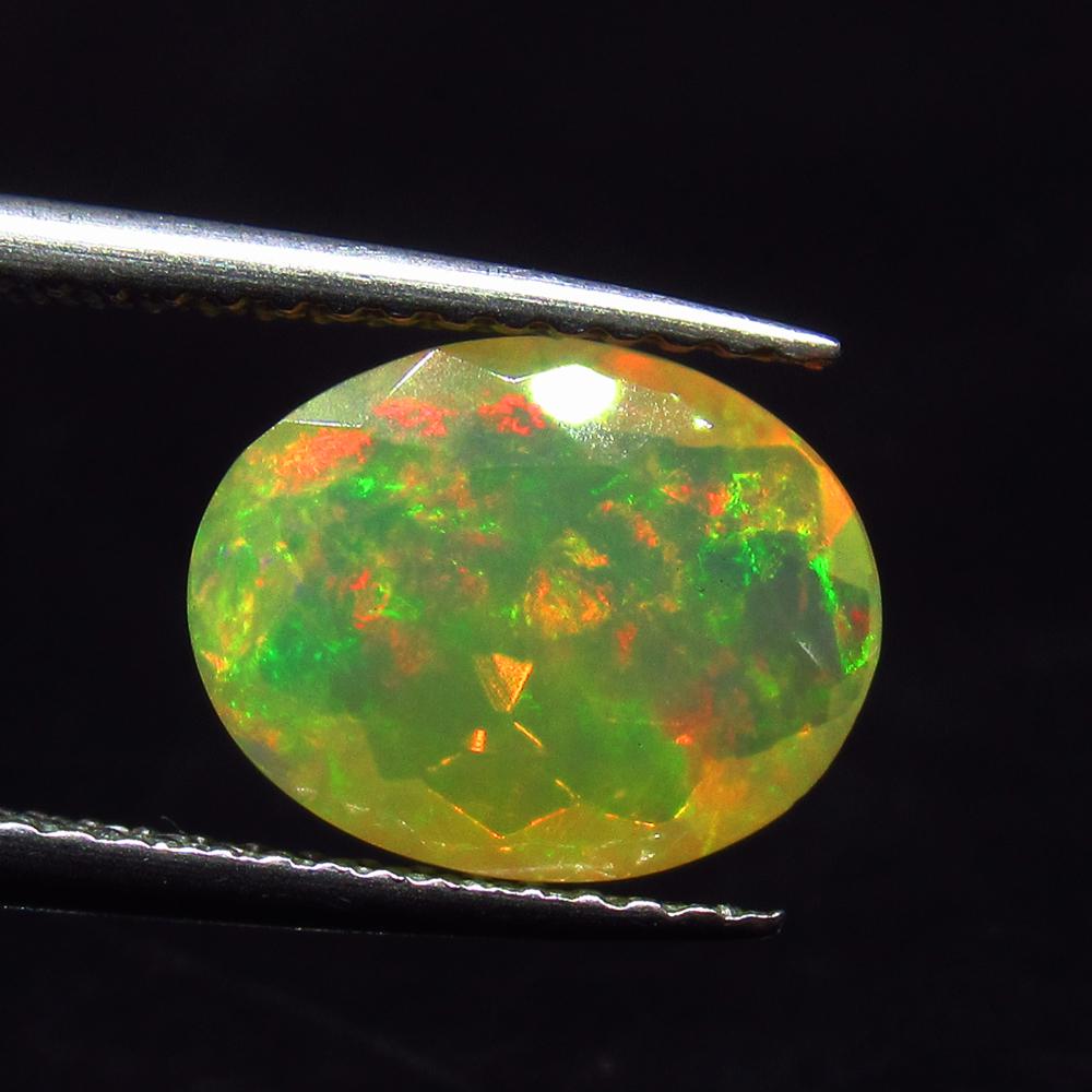 2.00 Ct Natural Ethiopian Multicolor Opal Oval Cut (1 of 2)