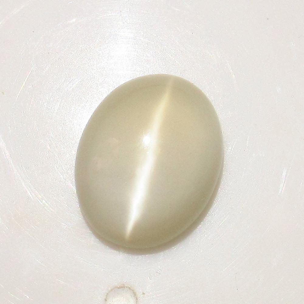 8.47 Ct Natural Moonstone Oval Cab: No Reserve! Title: 8.47 Ct Natural Moonstone Oval Cab Stone Clarity: Semi-Transparent Gemstones: Natural Moonstone Carat Weights: 8.47 Size/Dimensions: 15.20 x 12.10 x 6.50 mm Additional Information: