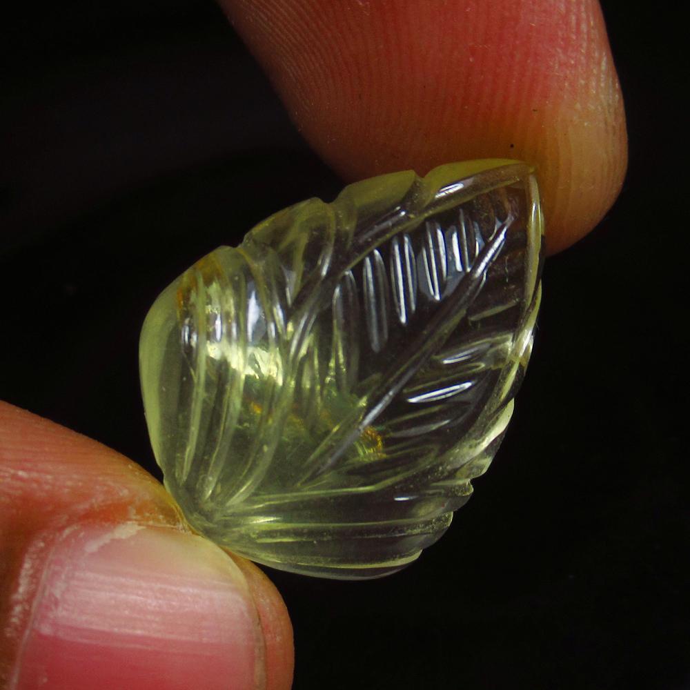 17.33 Ct Natural Lemon Quartz Carving: No Reserve! Title: 17.33 Ct Natural Lemon Quartz Carving Stone Clarity: Transparent Gemstones: Natural Lemon Quartz Carat Weights: 17.33 Size/Dimensions: 22.00 x 16.20 x 8.10 mm Additional Information