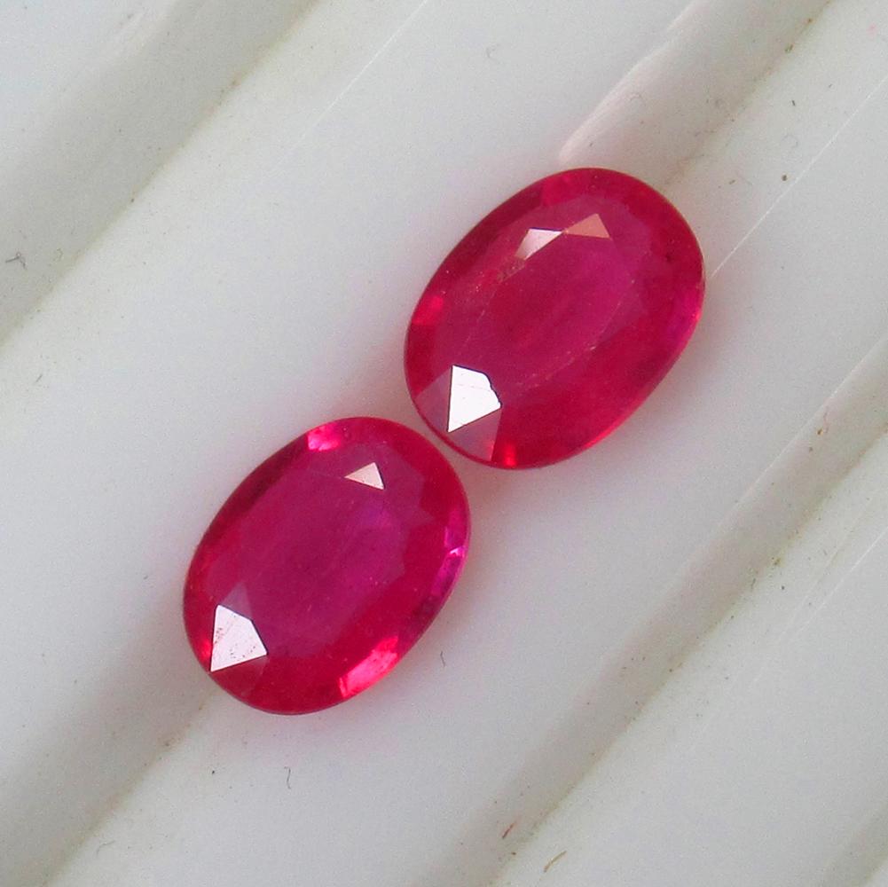 3.09 Ct Natural Mozambique Pinkish Ruby Oval Pair (1 of 2)