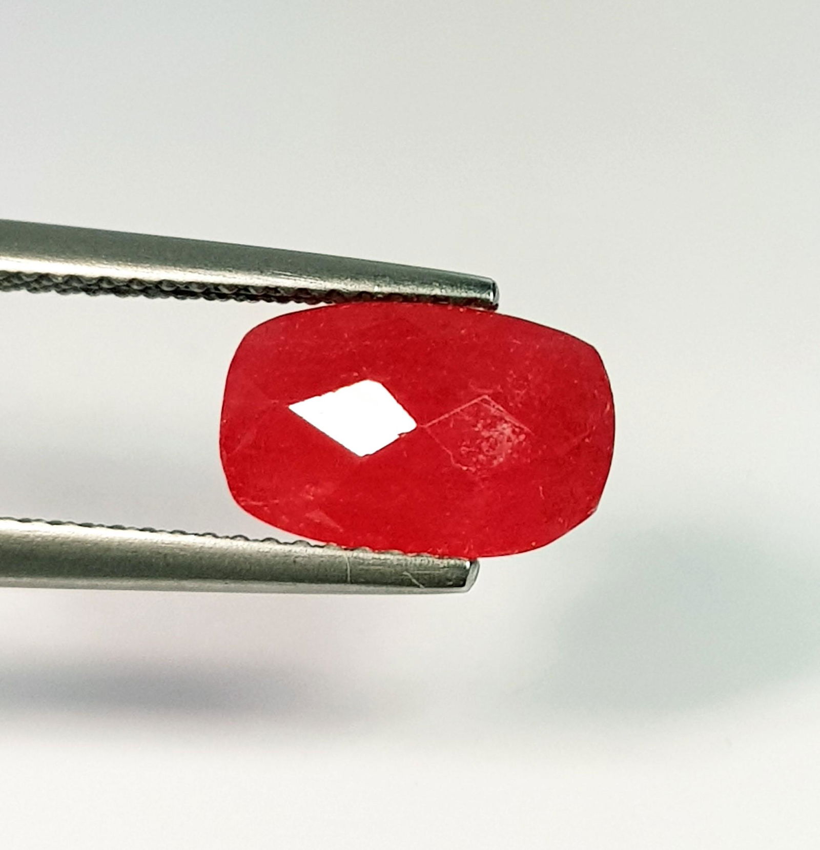 Natural Rhodonite 3.58 ct (1 of 4)