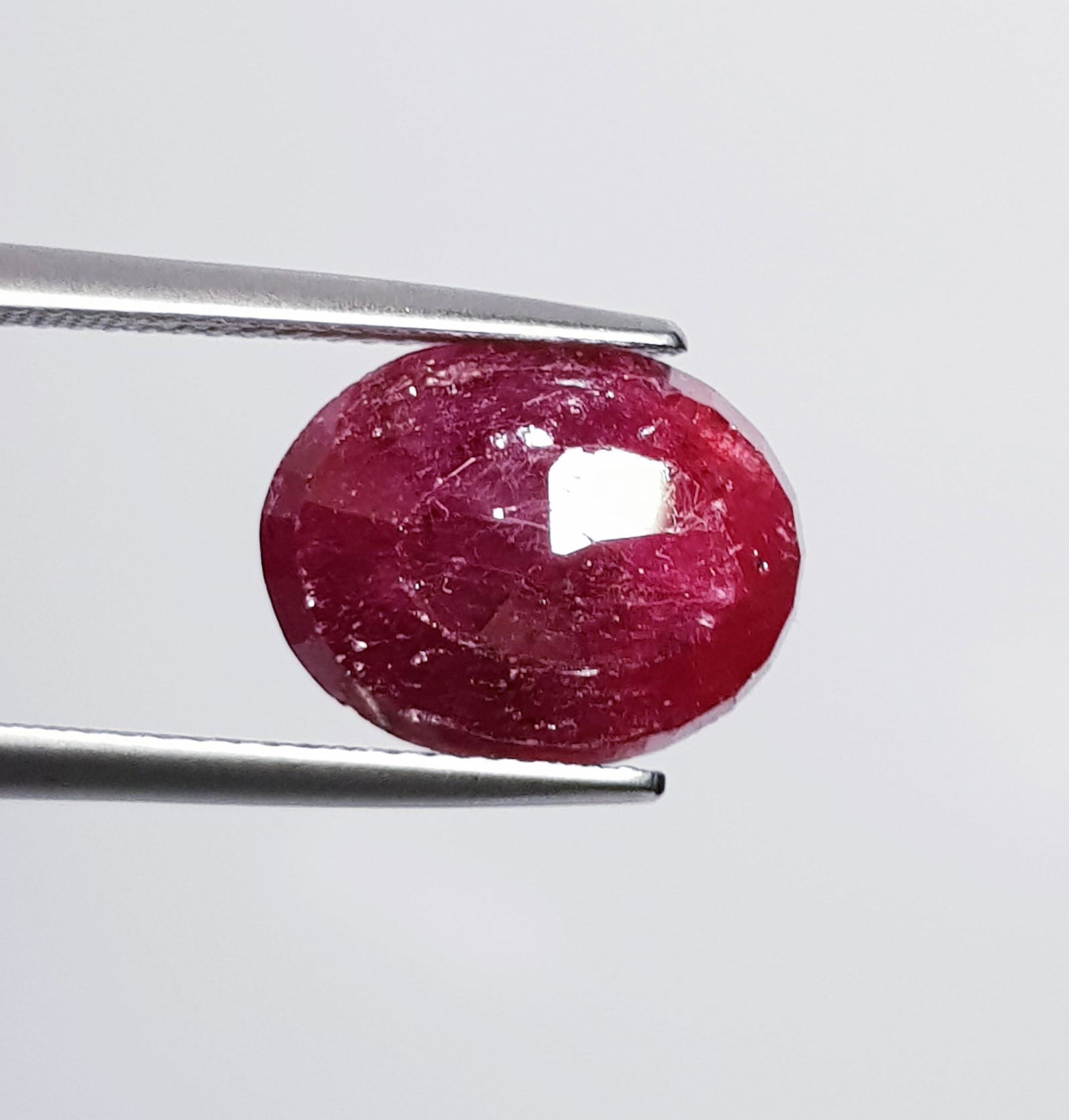 9.24 ct Natural Faceted Ruby (1 of 4)
