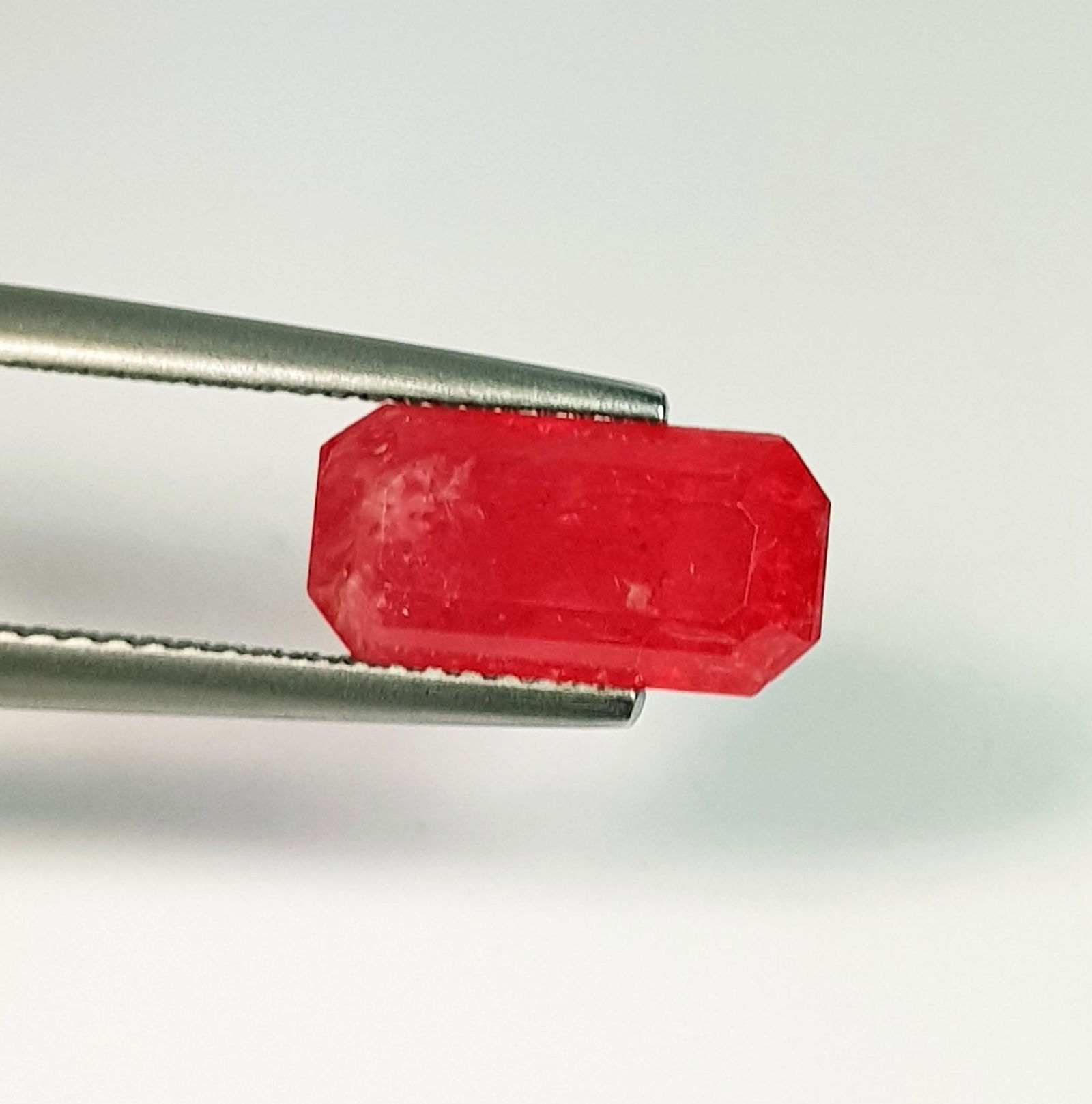 Natural Rhodonite 3.46 ct (1 of 4)