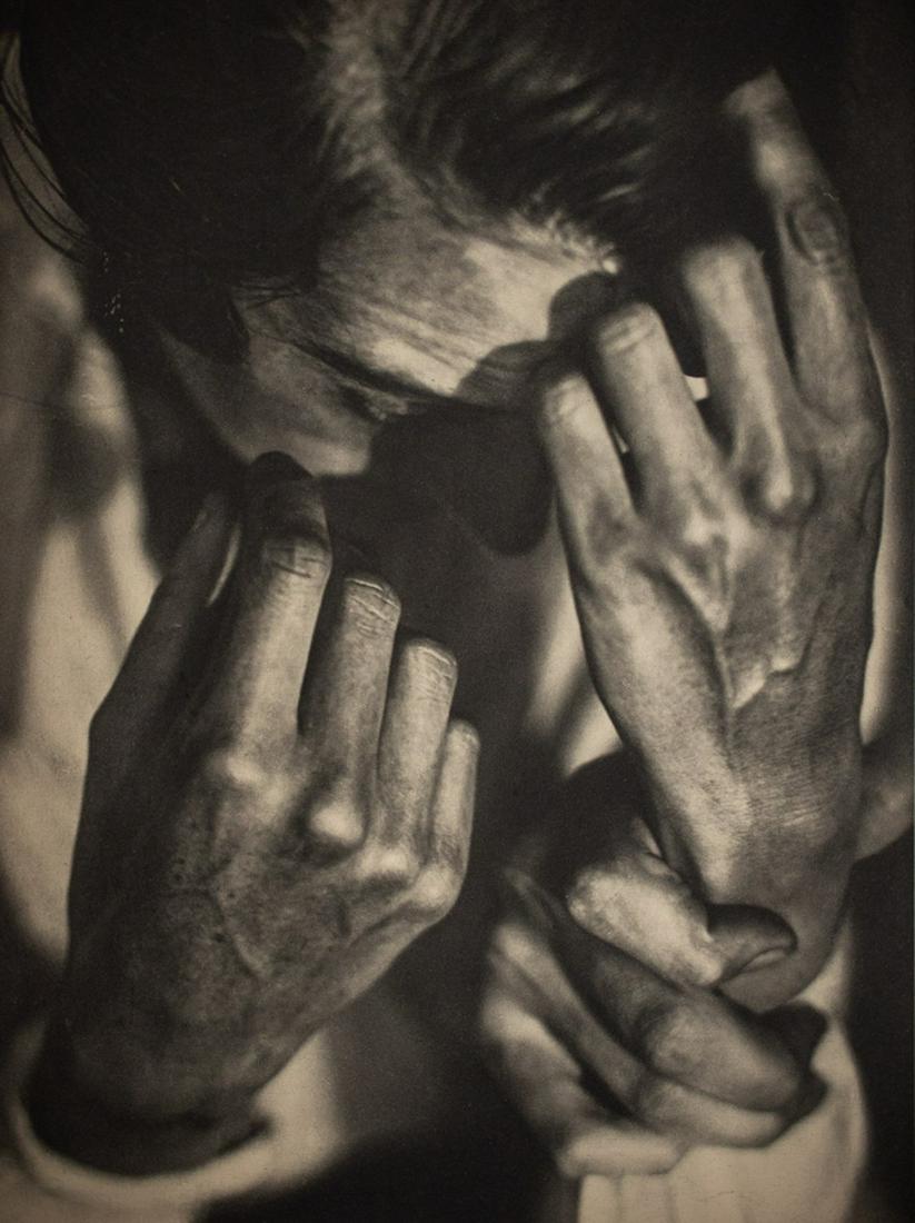 GERMAINE KRULL - Hands (1 of 1)