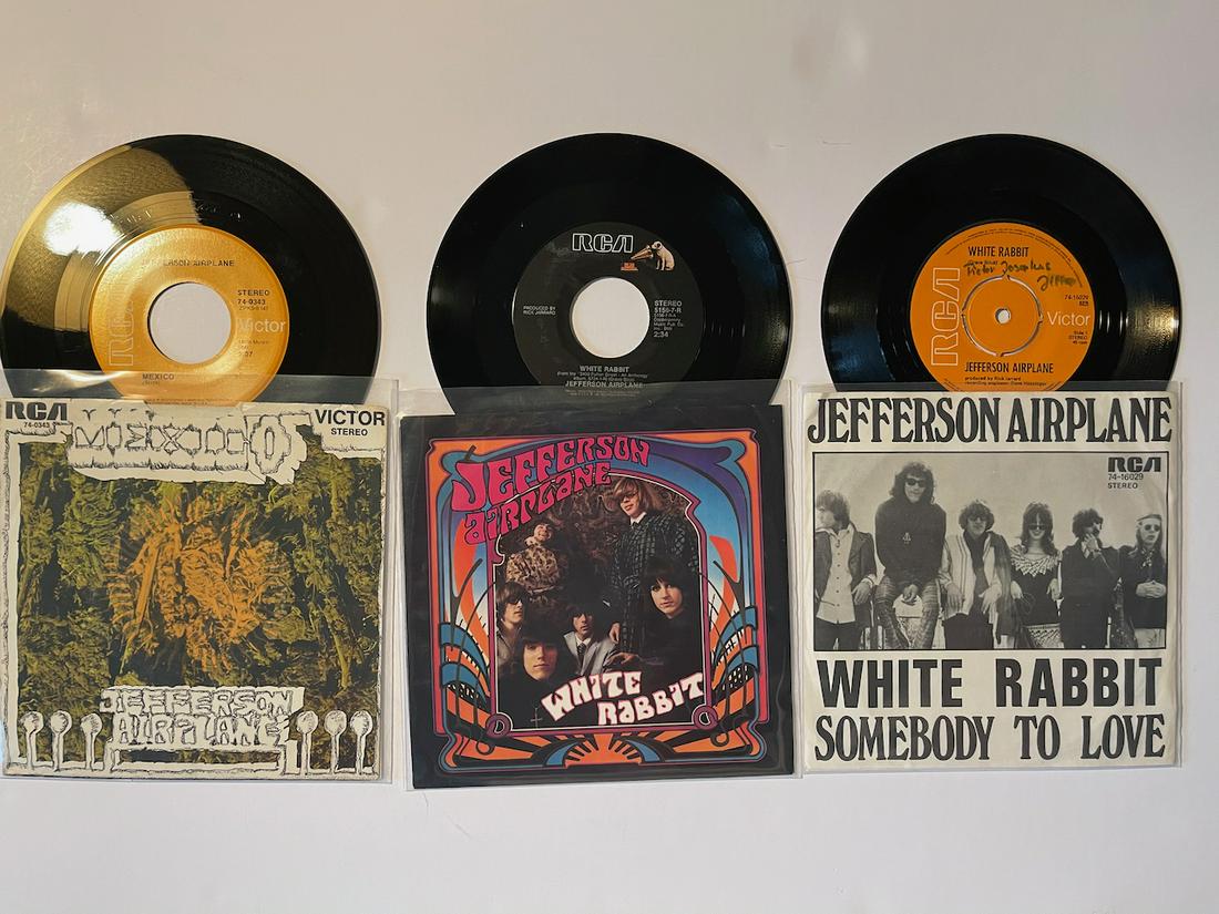 THE JEFFERSON AIRPLANE PICTURE SLEEVE SET (1 of 1)
